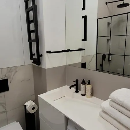 Lägenhet Hanza Tower 306, Basen, Sauna, Jacuzzi, Fitness *